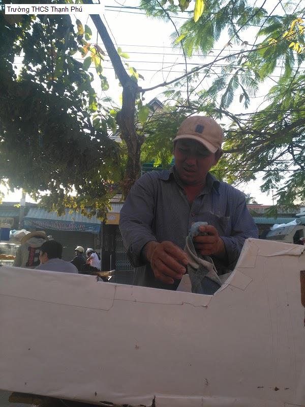 Trường THCS Thạnh Phú